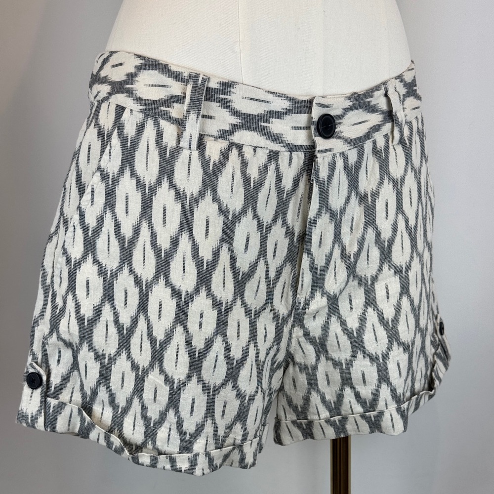 Lucky Brand Gray and White Ikat Print Cuffed Shorts “NWT”